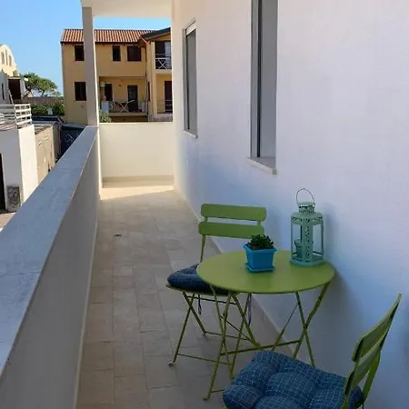 Con Terrazza, A Due Passi Dal Mare Apartment *